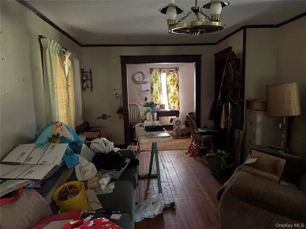 33 County Highway 17, Thompson Ridge, NY 10985