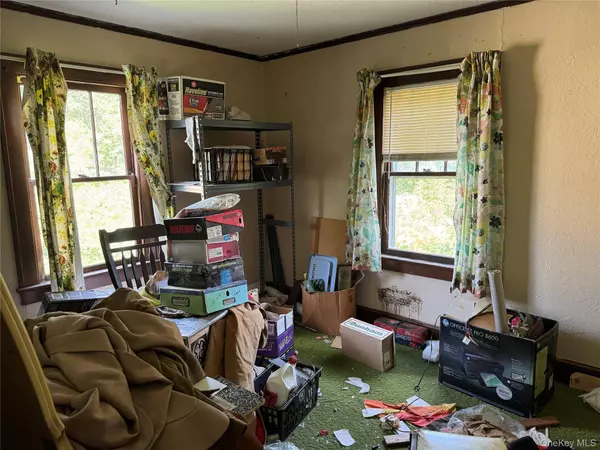 33 County Highway 17, Thompson Ridge, NY 10985