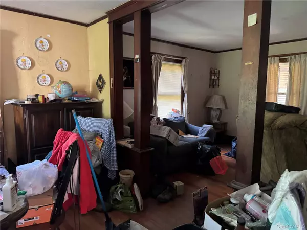 33 County Highway 17, Thompson Ridge, NY 10985