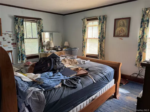 33 County Highway 17, Thompson Ridge, NY 10985