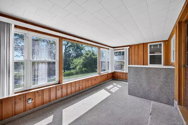 111 Apple Lane DR, Middletown, NY 10940