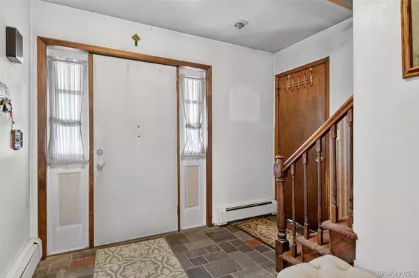 20 County Route 48, Thompson Ridge, NY 10985