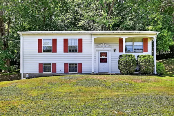 17 Hickory ST, Highland Mills, NY 10930