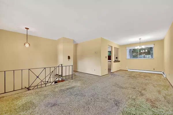 17 Hickory ST, Highland Mills, NY 10930