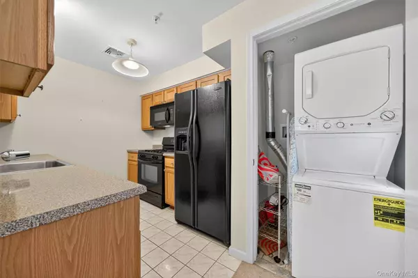 261 Ruth CT, Middletown, NY 10940