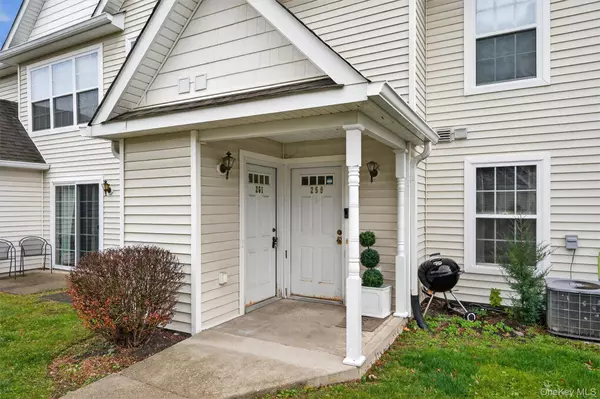 261 Ruth CT, Middletown, NY 10940