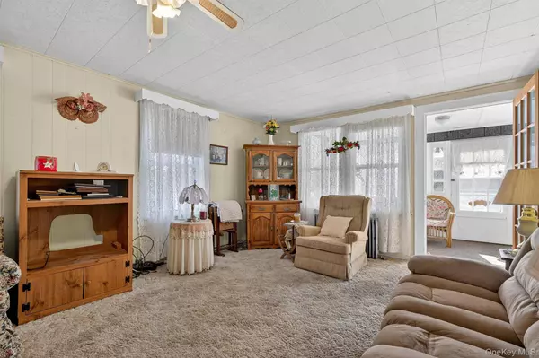 18 Seybolt AVE, Otisville, NY 10963