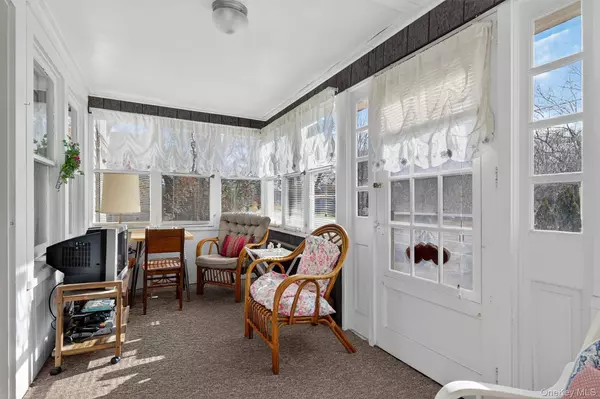 18 Seybolt AVE, Otisville, NY 10963