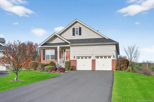 24 Juniper CIR, Middletown, NY 10940