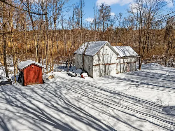 400 Crescent AVE, Highland, NY 12528