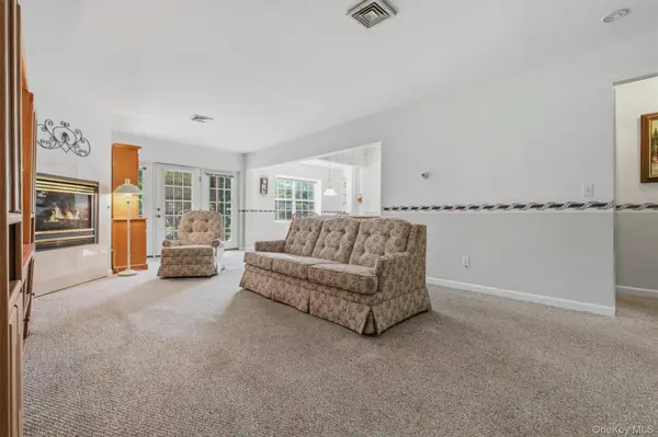 1002 Washington GN #AG2, New Windsor, NY 12553