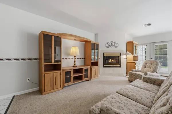 1002 Washington GN #AG2, New Windsor, NY 12553