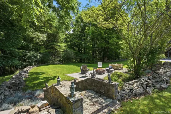 232 Tally Ho RD, Middletown, NY 10940