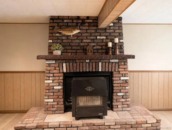 23 Pike CT, Monroe, NY 10950