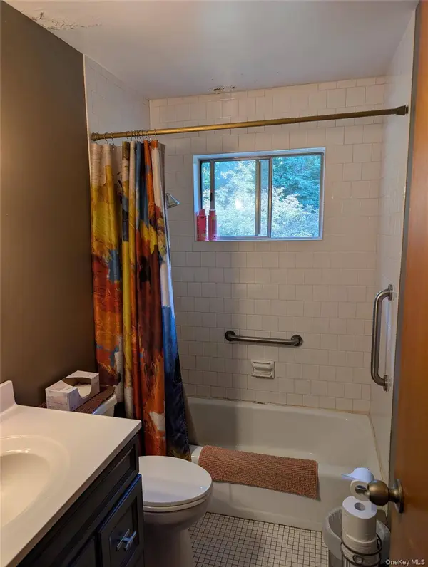 23 Pike CT, Monroe, NY 10950