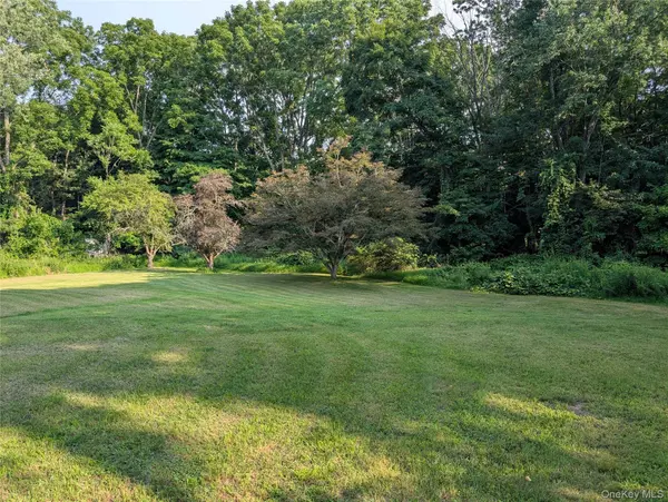 23 Pike CT, Monroe, NY 10950