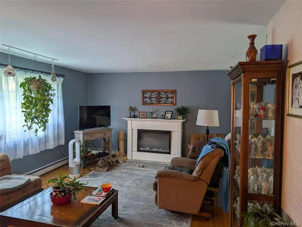 23 Pike CT, Monroe, NY 10950