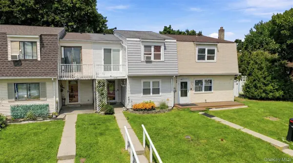 104 Chrystal DR