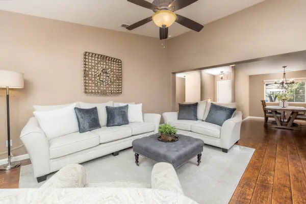 3120 Newport Avenue, Visalia, CA 93291