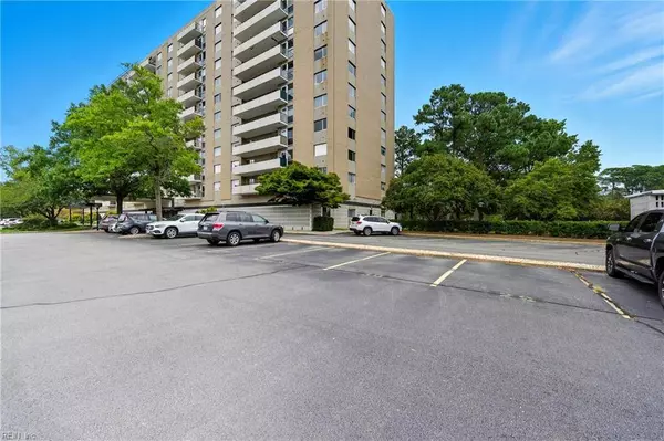 7320 Glenroie AVE #2L, Norfolk, VA 23505