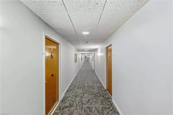 7320 Glenroie AVE #2L, Norfolk, VA 23505