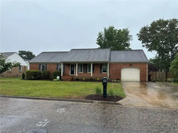 711 Waterstock CT, Chesapeake, VA 23322