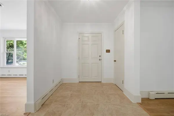 7521 Shirland AVE, Norfolk, VA 23505