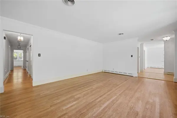 7521 Shirland AVE, Norfolk, VA 23505