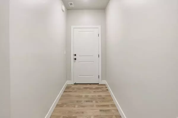 303 N CANTERBURY WAY W, Clearfield, UT 84015