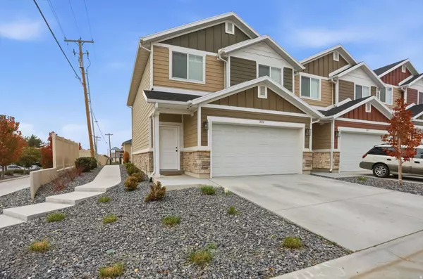 303 N CANTERBURY WAY W, Clearfield, UT 84015