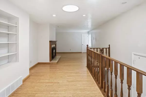 5558 S 1025 E, South Ogden, UT 84405