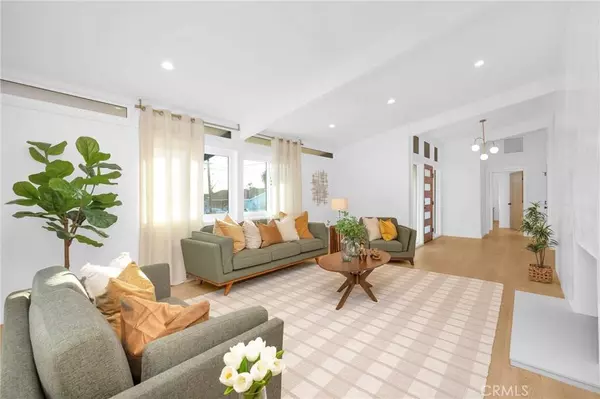 1019 Dorothy LN, Fullerton, CA 92831