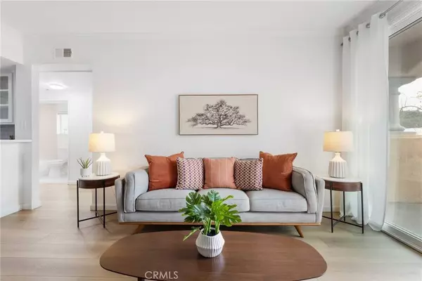 680 Camino De La Reina #2105, San Diego, CA 92108