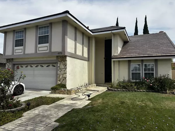 1070 Tulare Dr, Costa Mesa, CA 92626-2113