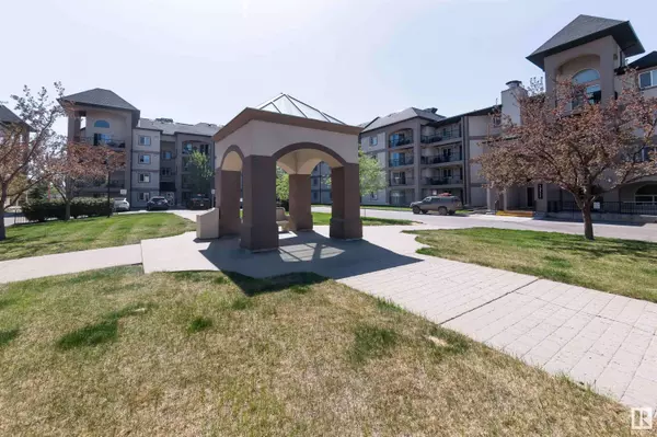 #430 13005 140 AV NW, Edmonton, AB T6V 1X1