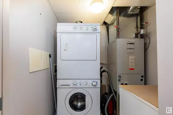 #430 13005 140 AV NW, Edmonton, AB T6V 1X1