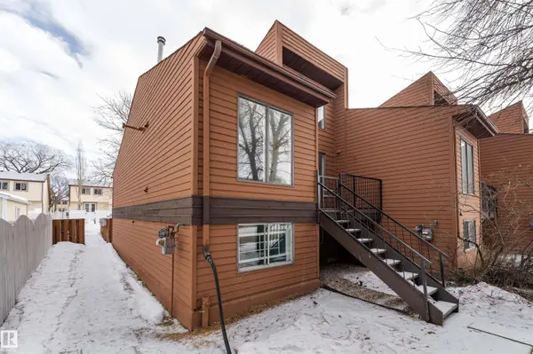 3419 48 ST NW, Edmonton, AB T6L 3R2