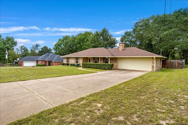 18196 Adele Ln, Whitehouse, TX 75791-9740