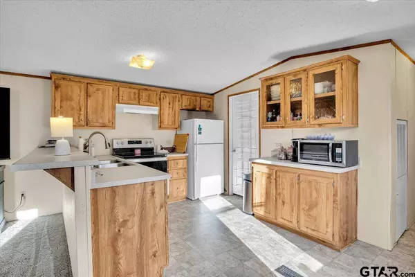 16181 Lakeview Cir, Whitehouse, TX 75791