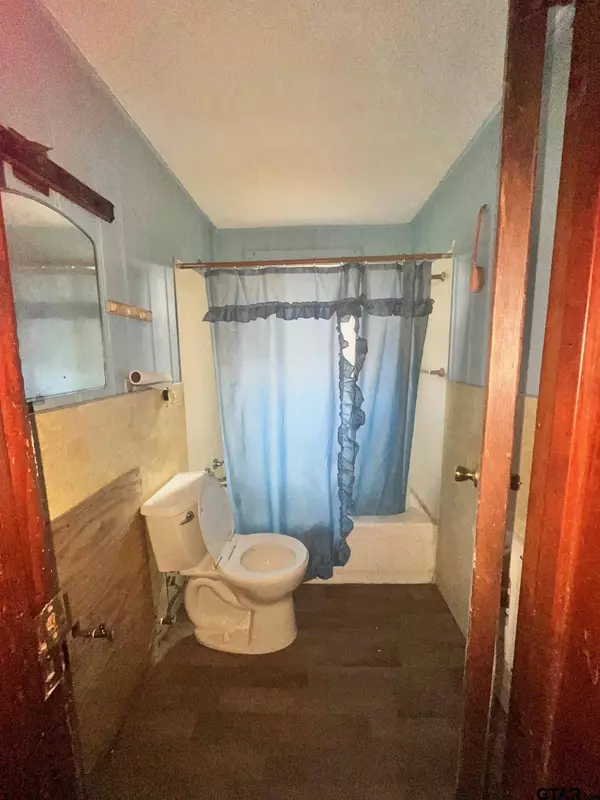 913 Crosby St, Tyler, TX 75701