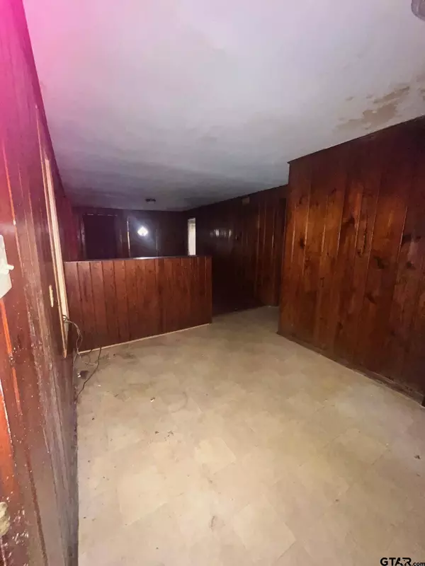 913 Crosby St, Tyler, TX 75701