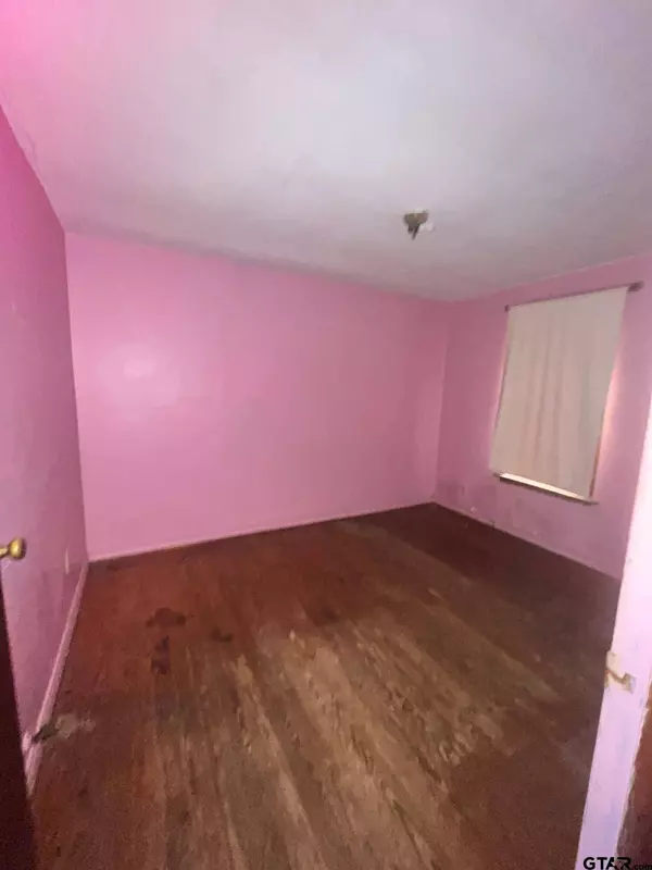 913 Crosby St, Tyler, TX 75701