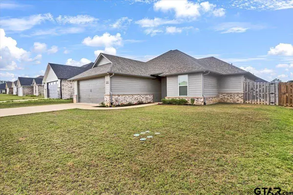 1802 Forestdale Boulevard, Whitehouse, TX 75791