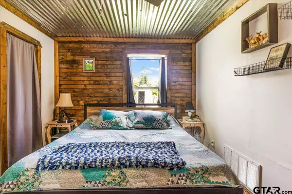 9367 County Road 2301, Arp, TX 75750