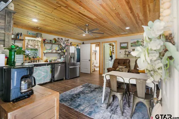 9367 County Road 2301, Arp, TX 75750