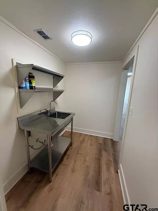 111 W Duval Street, Troup, TX 75789