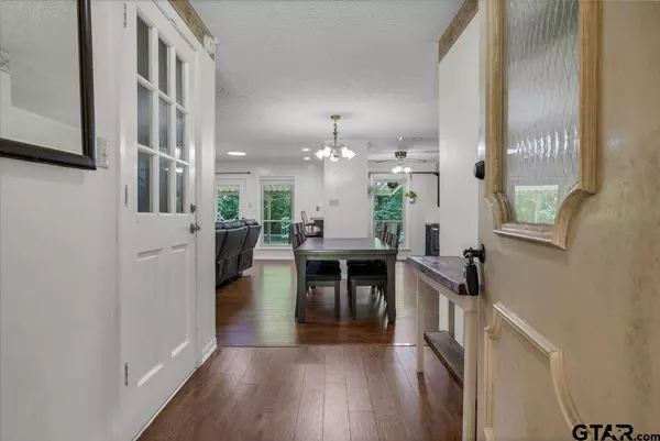 412 Peach Tree Drive, Palestine, TX 75803