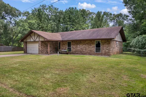 412 Peach Tree Drive, Palestine, TX 75803