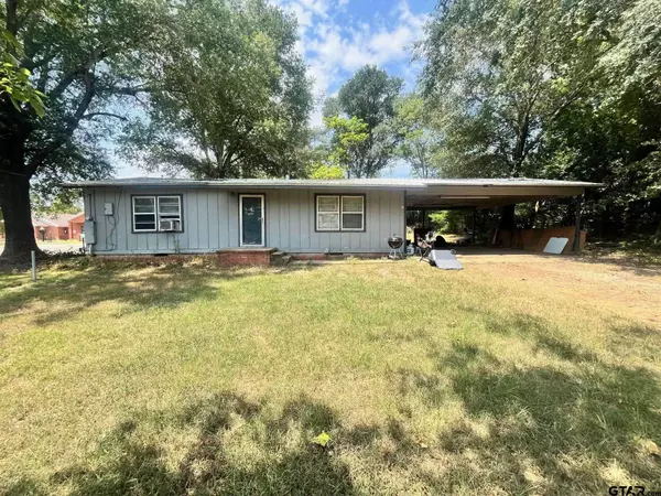 204 W Phillips St, Arp, TX 75750