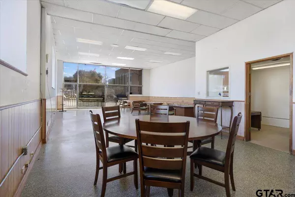 102 S Main Street, Rusk, TX 75785